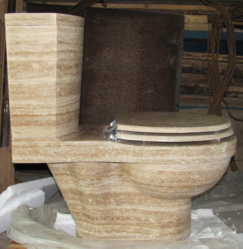 Toilettenschüssel aus Naturstein: Travertin