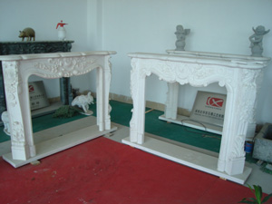 камін із мармуру